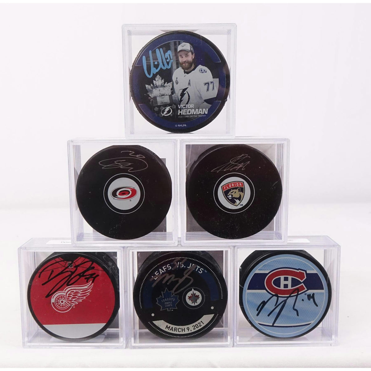 2026/27 Hit Parade Autographed Hockey Puck Series 1 Hobby Box - FROZEN DOZEN Edition