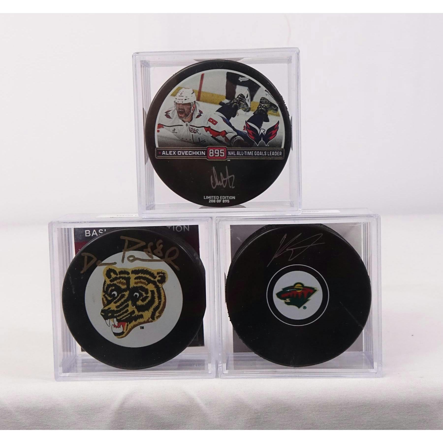2026/27 Hit Parade Autographed Hockey Puck Series 1 Hobby Box - FROZEN DOZEN Edition